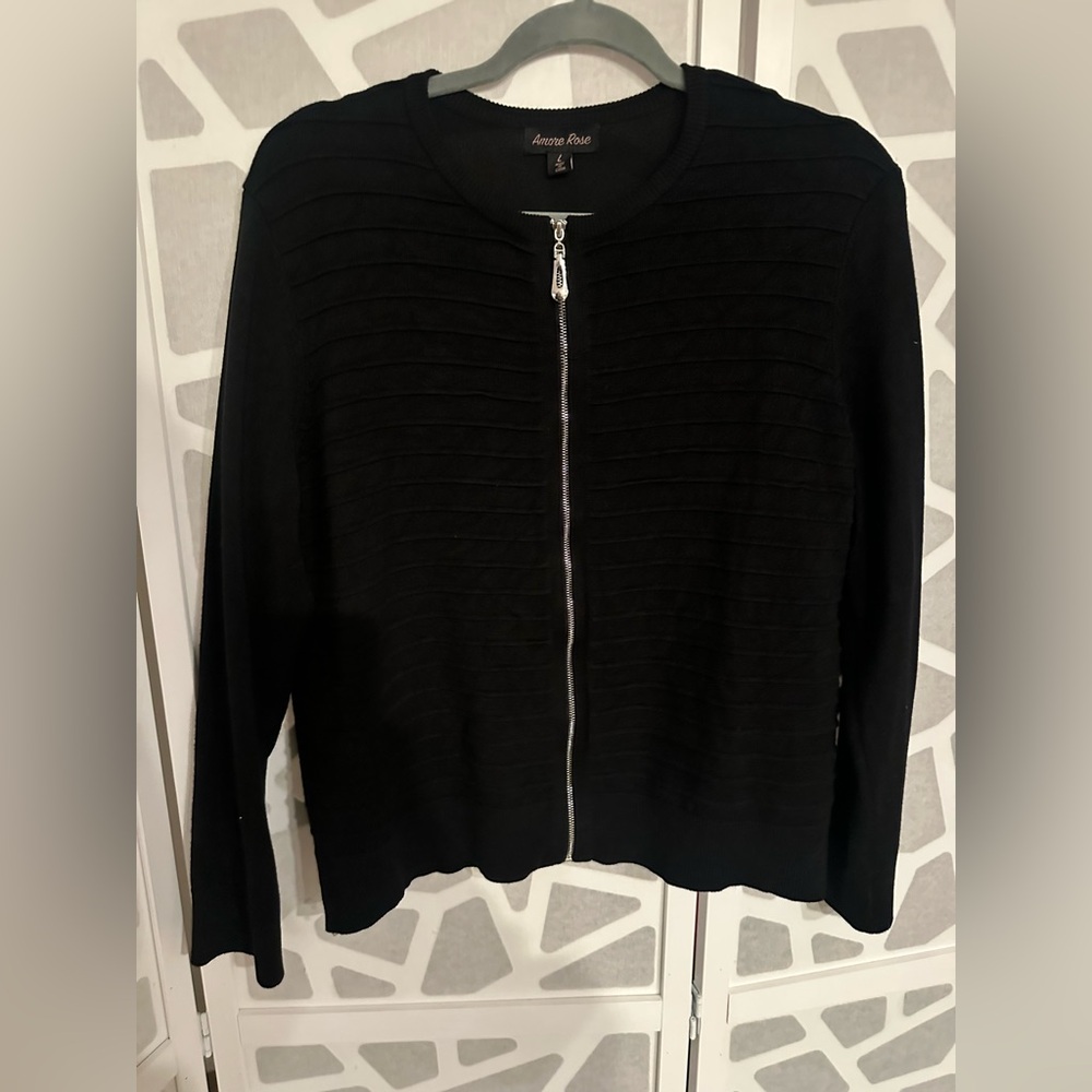 Amore Rose Black Ribbed Zip-Front Sweater